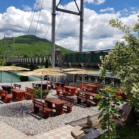 Pansion Baša Hotel Ustikolina Bagian luar foto