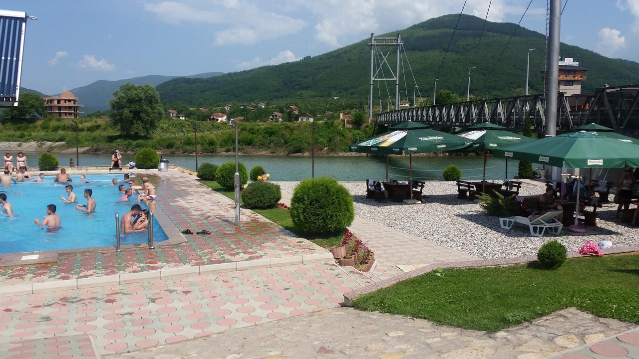 Pansion Baša Hotel Ustikolina Bagian luar foto