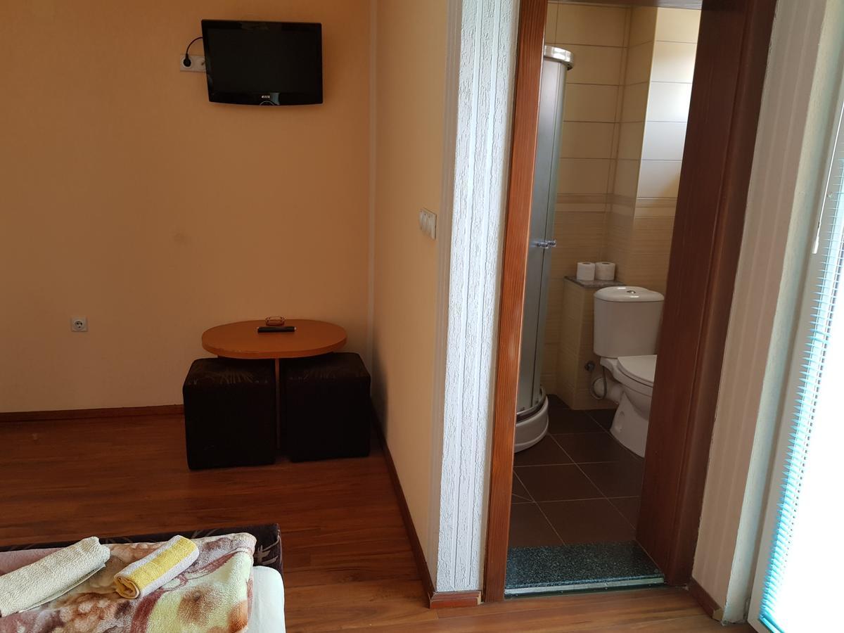 Pansion Baša Hotel Ustikolina Bagian luar foto