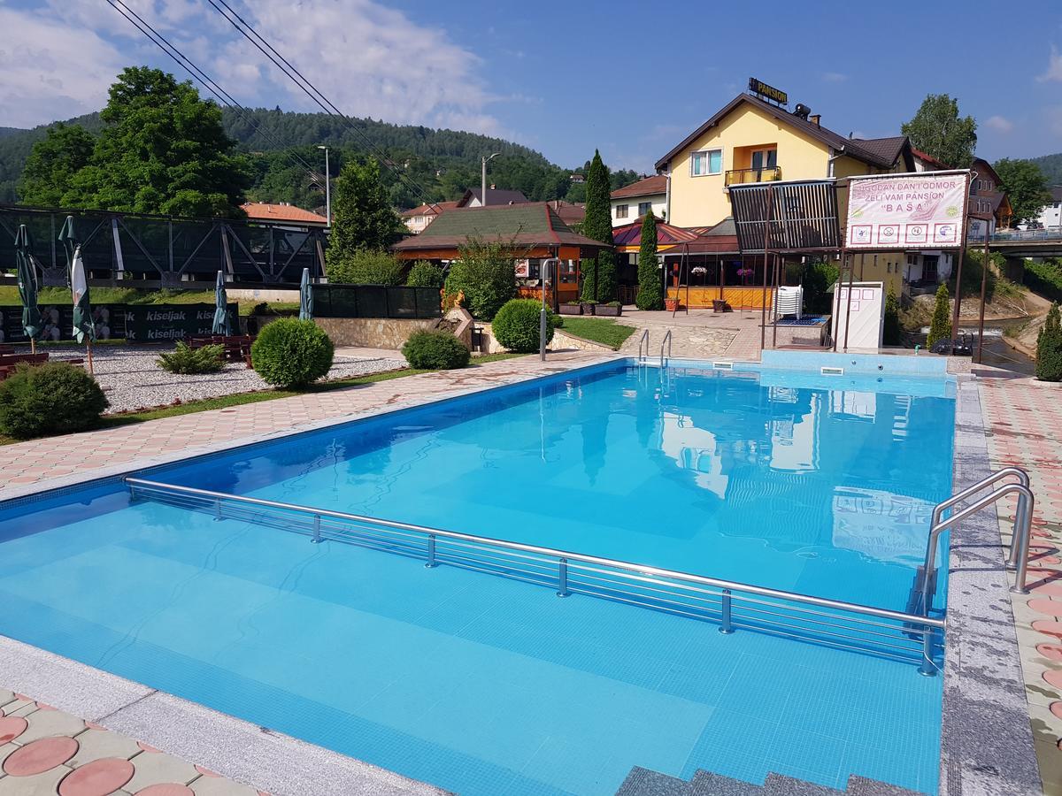 Pansion Baša Hotel Ustikolina Bagian luar foto