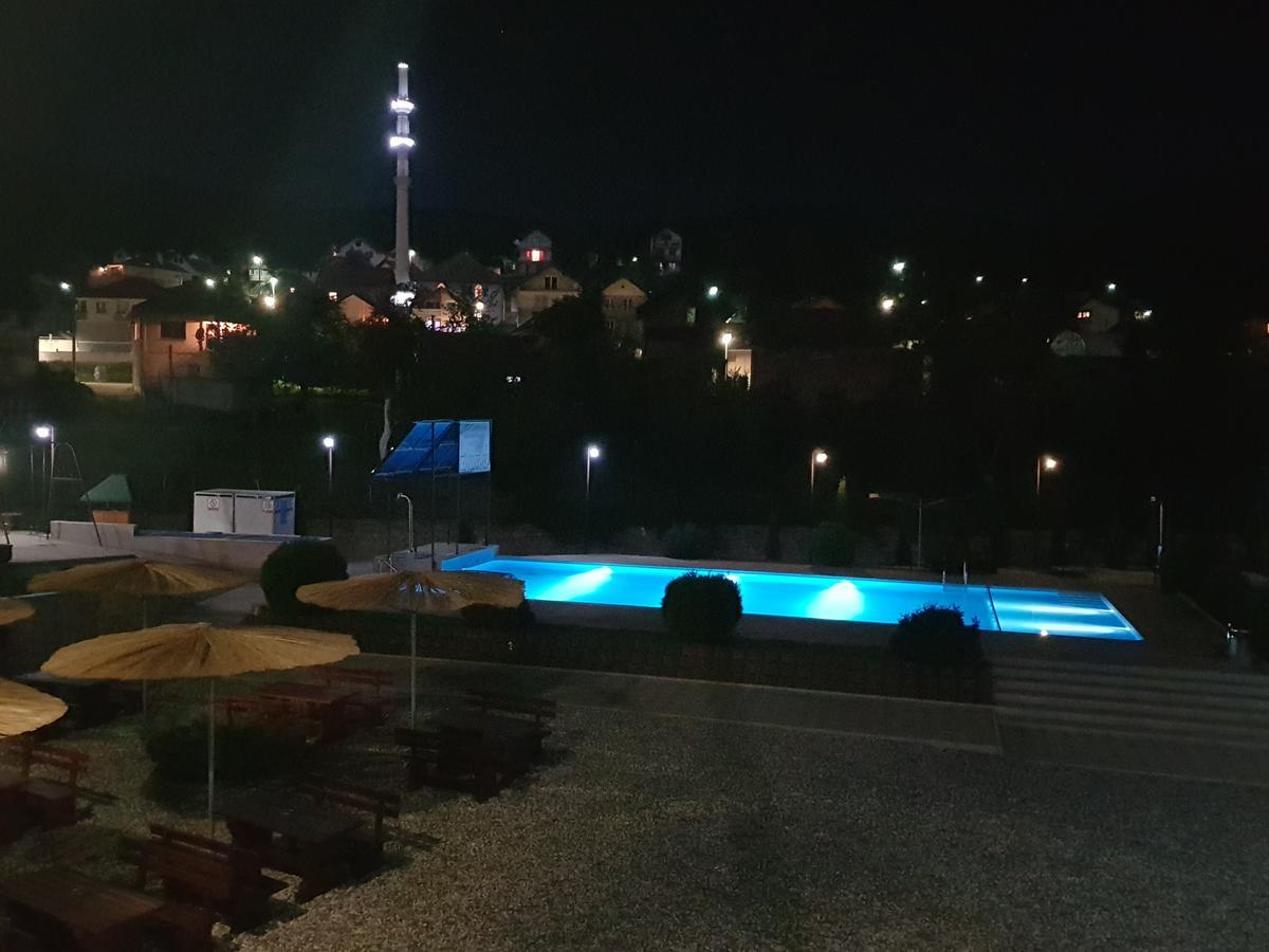 Pansion Baša Hotel Ustikolina Bagian luar foto